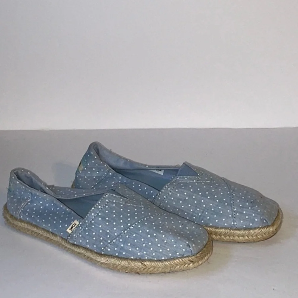 TOMS, Chambray Slip Ons, Size 6